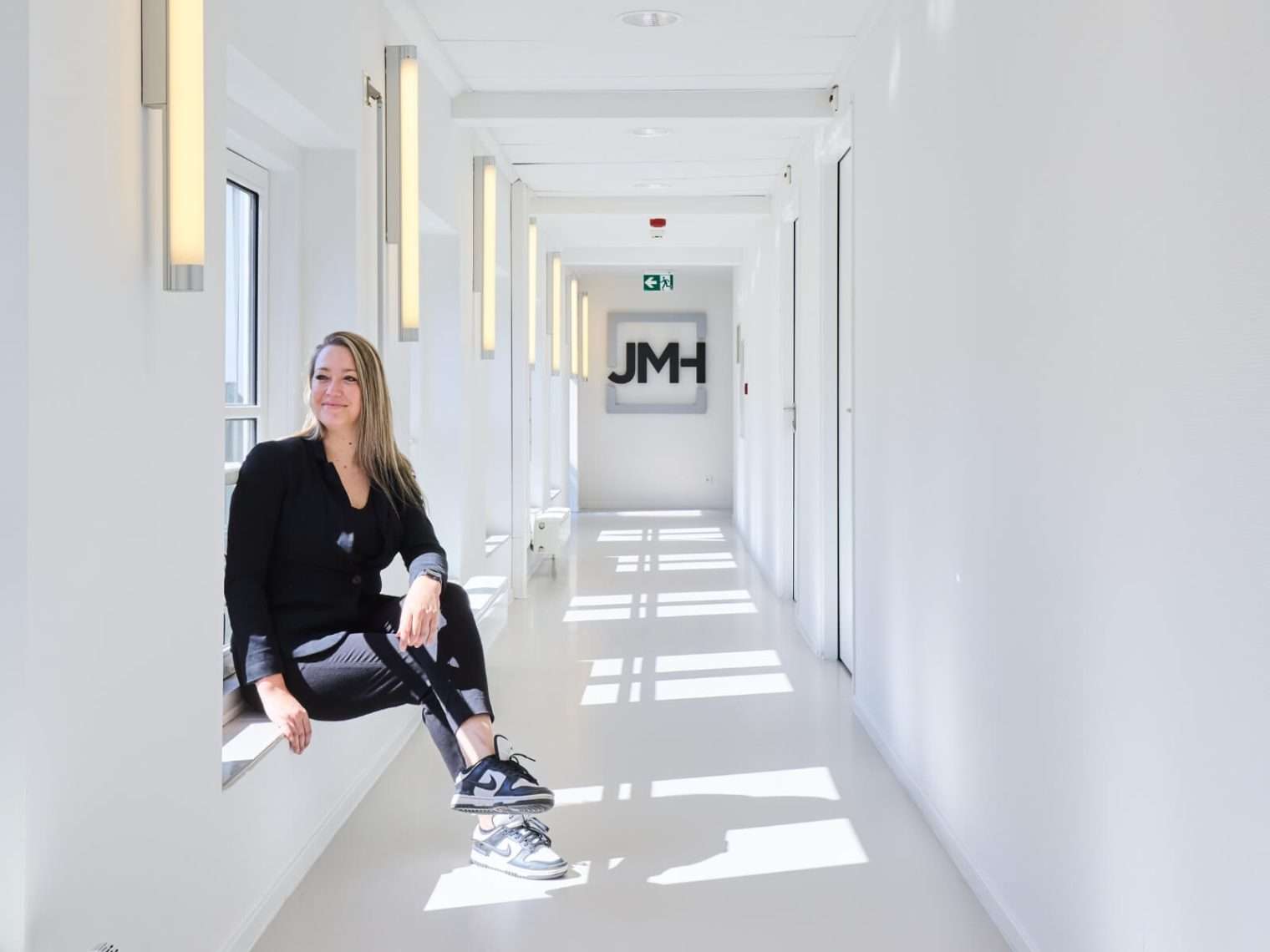 Huidtherapeut Kim van Tongeren Postma, eigenaresse JMH de Huidkliniek Deventer